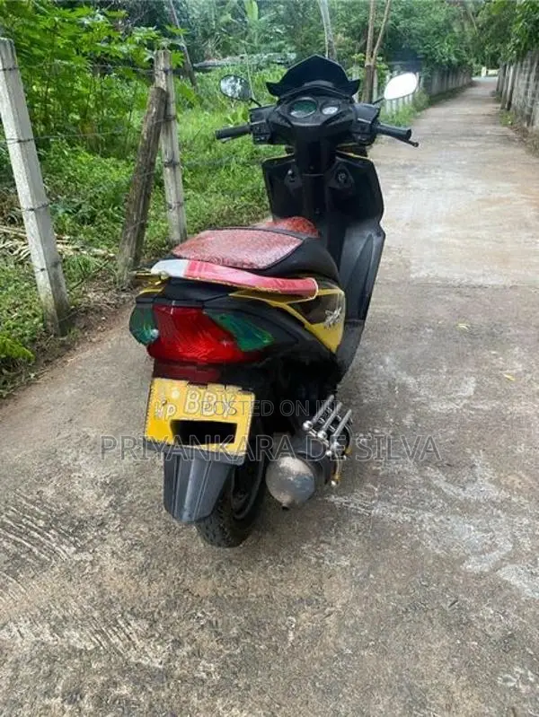 Honda Dio Yellow 2015