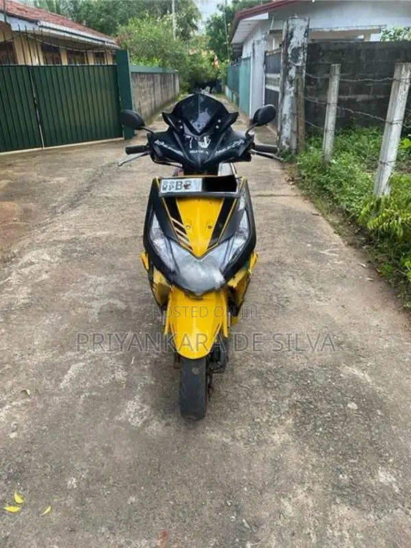 Honda Dio Yellow 2015