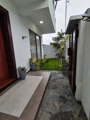 Luxury Modern House for Sale Piliyandala