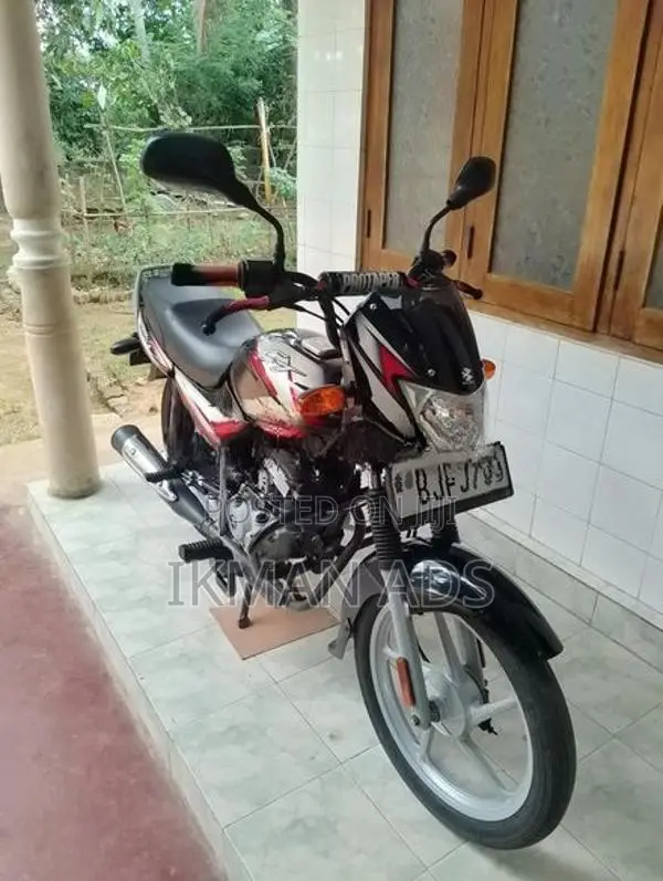 Bajaj CT100 2024