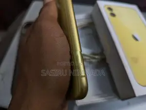 Apple iPhone 11 128GB Yellow Edition (Used)