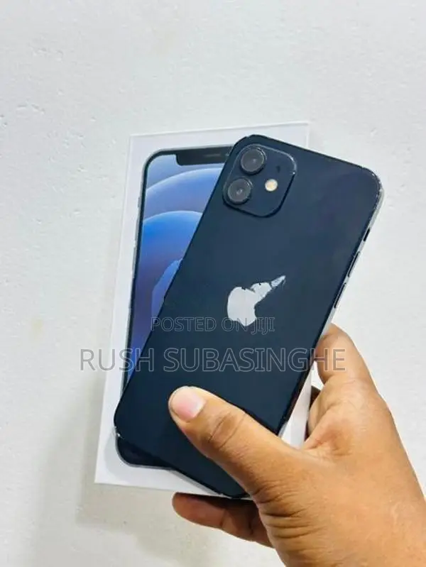 Apple iPhone 12 64GB (Used)
