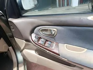 Nissan Cefiro 2000