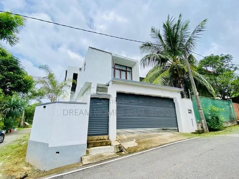 3-Storey Luxury House for Sale – Prime City Athurugiriya