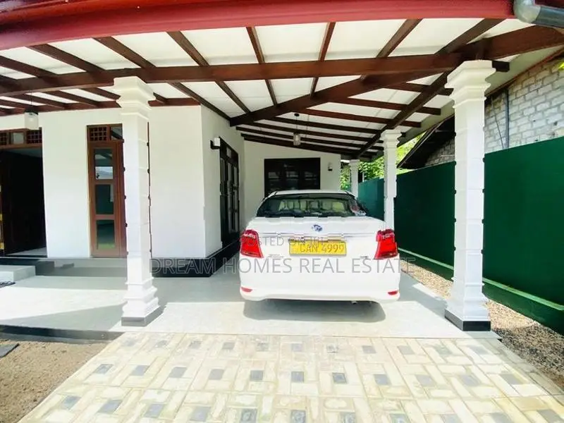 Single-Story Modern Home for Sale – Athurugiriya