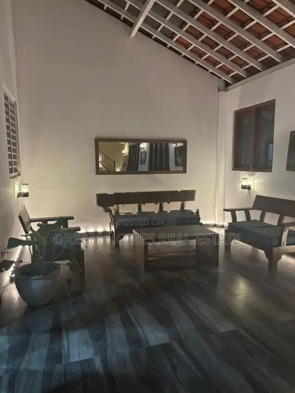 House for Sale – Athurugiriya