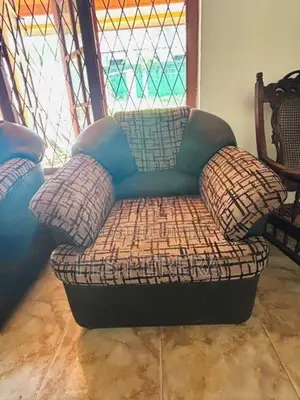 Singer Sofa Set