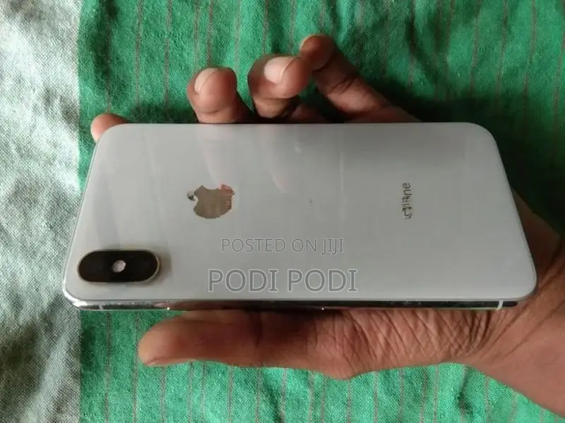 Apple iPhone X (Used)