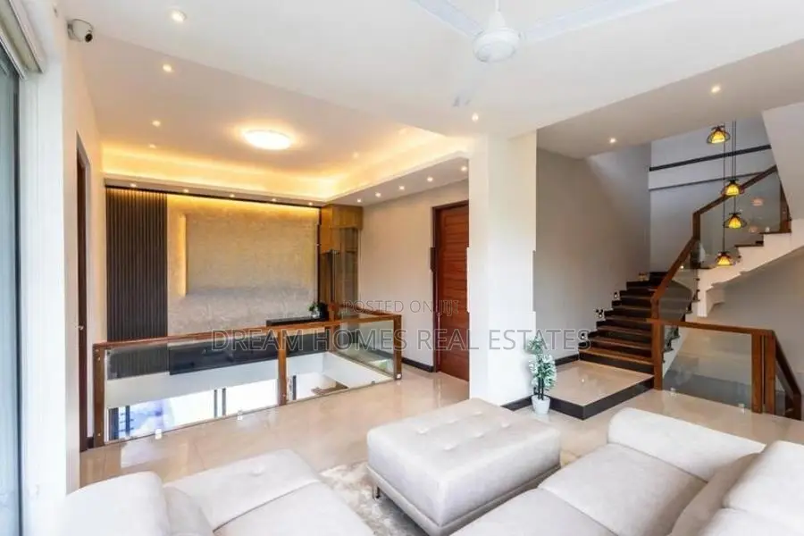 Modern and Super Luxury House in Kadawatha