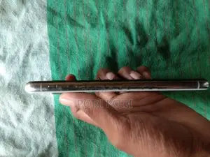 Apple iPhone X (Used)