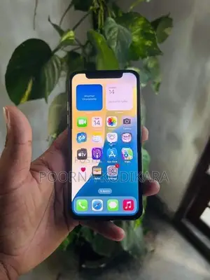 Apple iPhone XS (Used)
