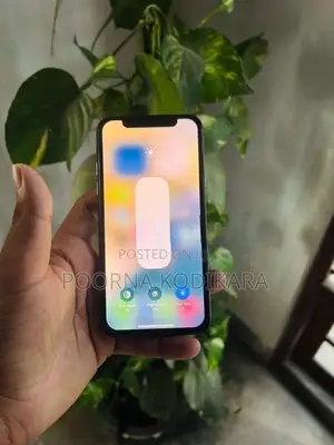 Apple iPhone XS (Used)