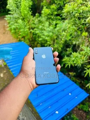 Apple iPhone XS (Used)