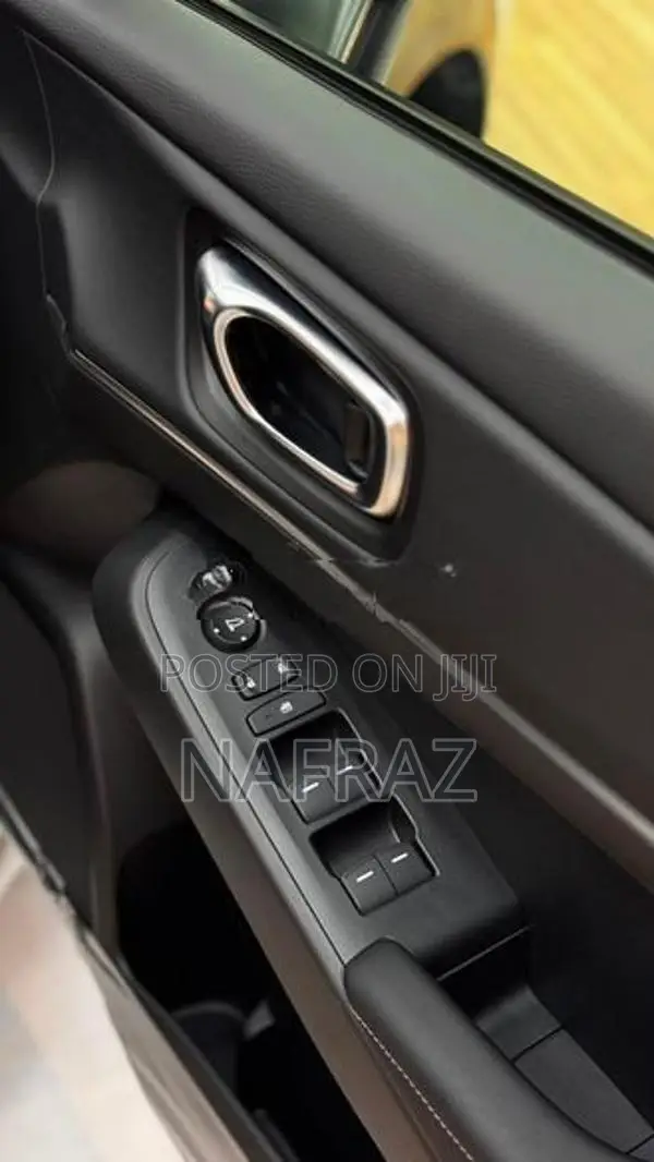 Honda Vezel Premium 2026