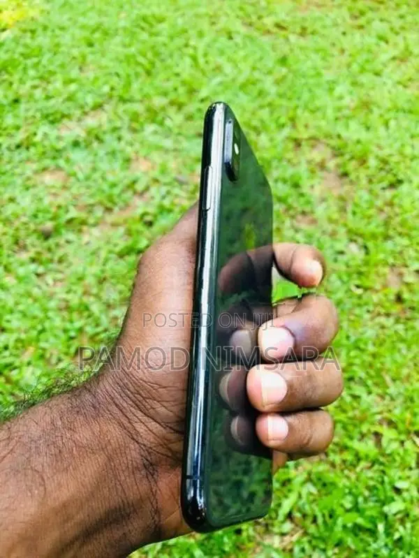 Apple iPhone XS 512GB (Used)