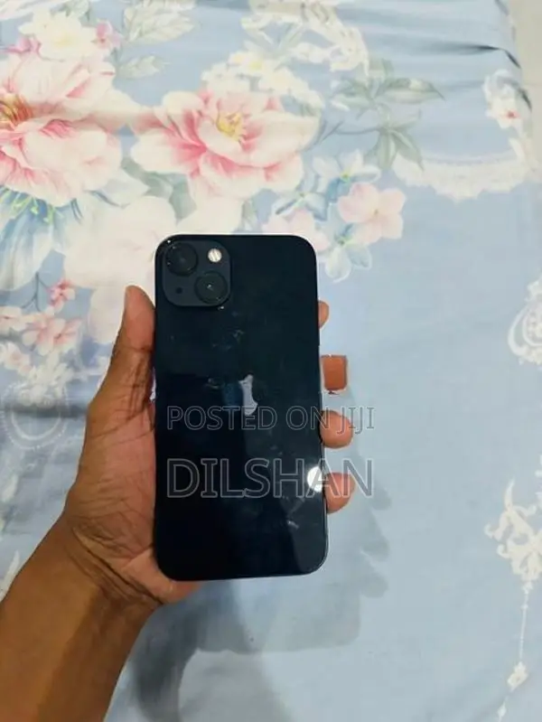Apple iPhone 13 (Used)