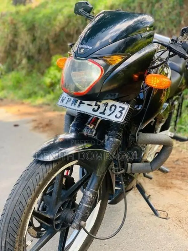 Bajaj Pulsar 180 2011