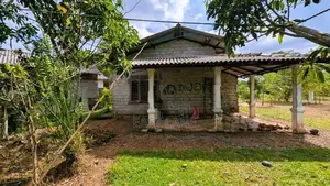 නිට්ටඹුව පර්චස් 10 සහිත වටිනා නිවස