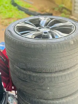 Honda Civic 17 Alloy Wheel With 235/45R17 Tire