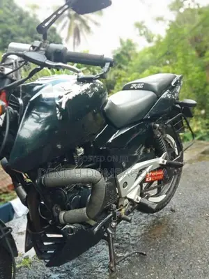 Bajaj Pulsar 180 2011