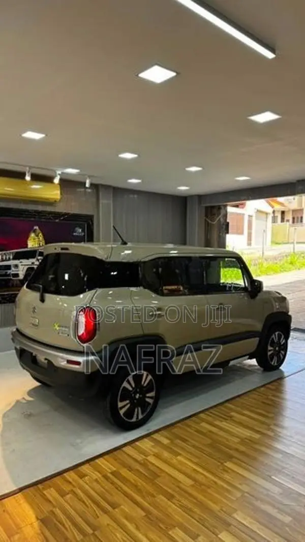 Suzuki XBee 4 Way 2025