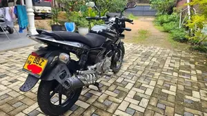 Bajaj Pulsar 150 2015