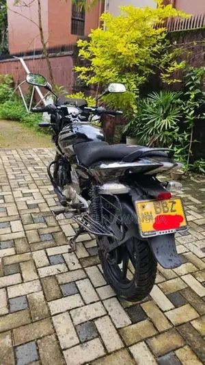 Bajaj Pulsar 150 2015