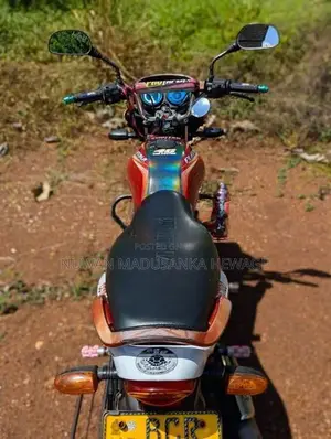Bajaj Platina 2015