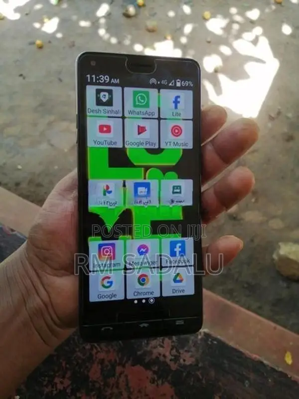 Sharp R6 3GB 32GB (Used)