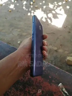 Sharp R6 3GB 32GB (Used)