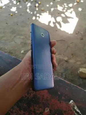 Sharp R6 3GB 32GB (Used)