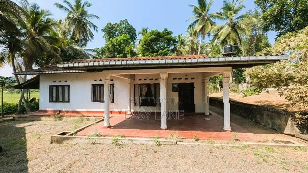 වෙල්යායට මුහුණලා වටිනා නිවසක් සහිත ඉඩමක් Gampaha