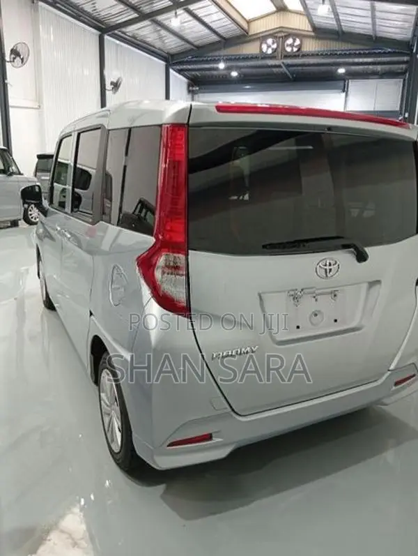 Toyota Roomy x 2023
