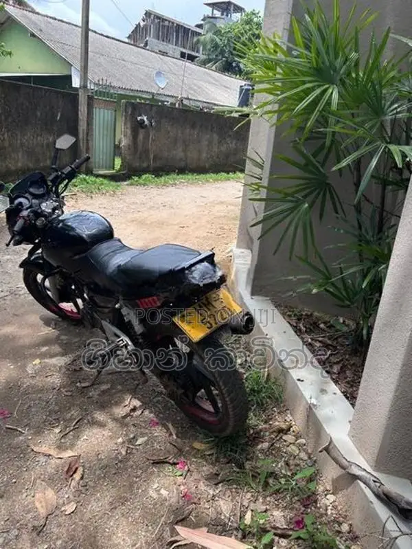 Bajaj Pulsar 180 2006