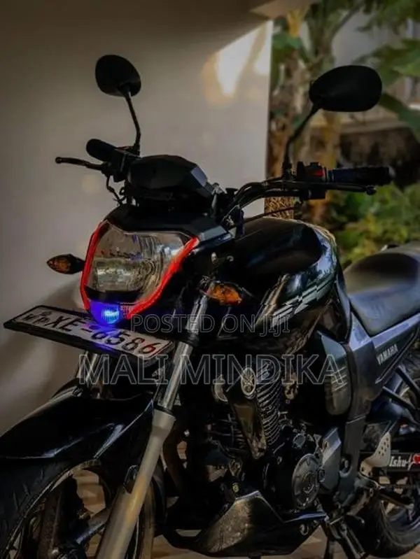 Yamaha FZS V1 2012