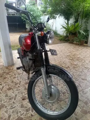 Honda CB 125 1999