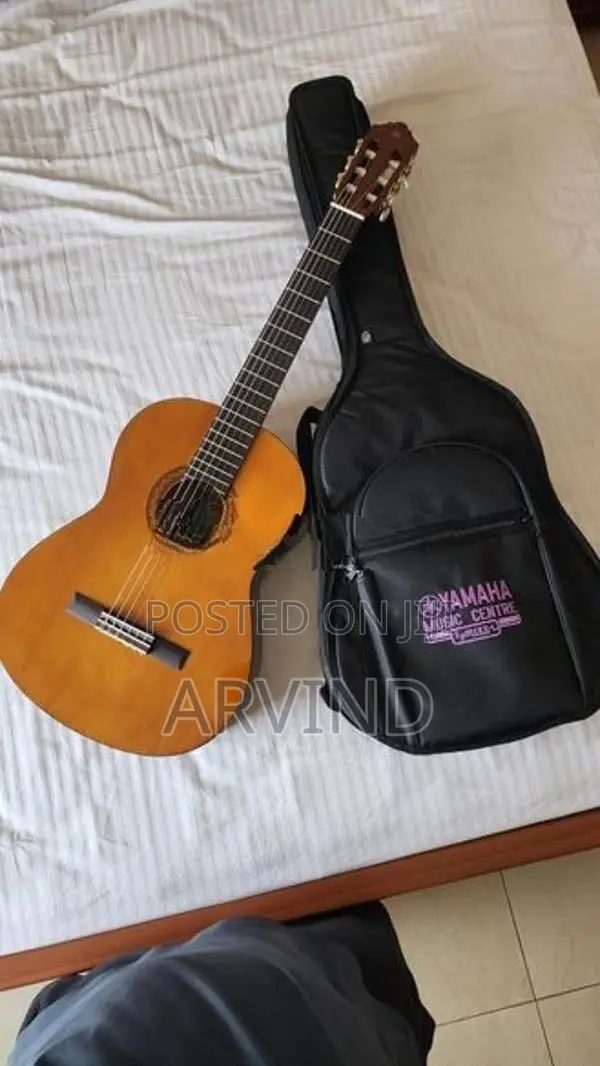 Yamaha C40 Guitar