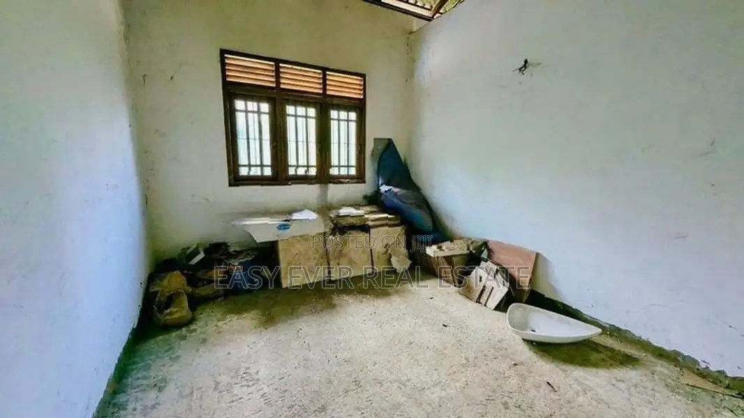 House for Sale Kaluaggala