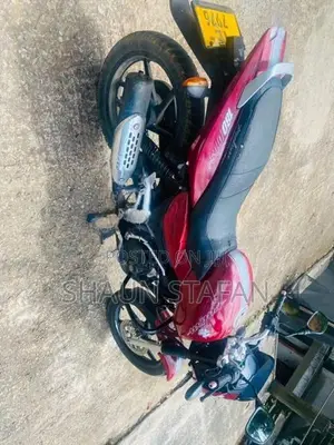 Bajaj Pulsar 180 TE 7976 2006