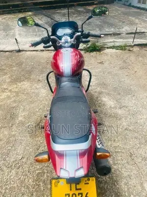 Bajaj Pulsar 180 TE 7976 2006