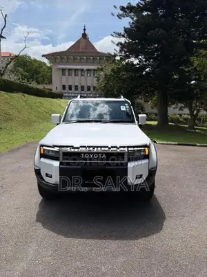 Toyota Land Cruiser Prado VX 2024