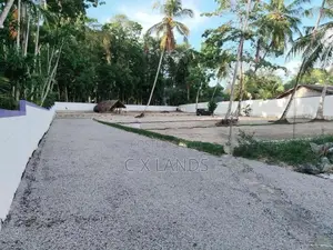 ගම්පහ අගනා බිම් කොටස්