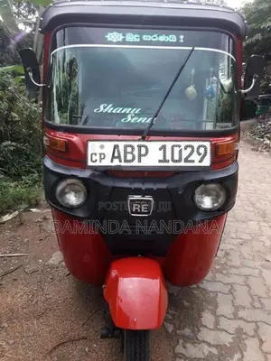 Bajaj RE Three Wheeler 2017