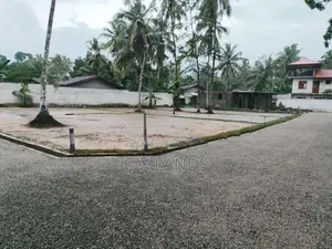 මිරිස්වත්ත හන්දියෙන්ම අගනා බිම් කොටස් කීපයක්