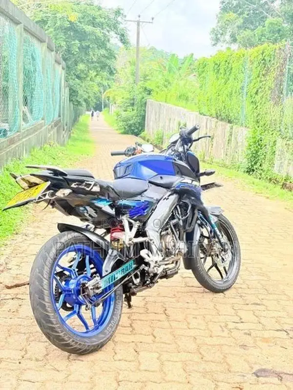 Bajaj Pulsar NS150 2017