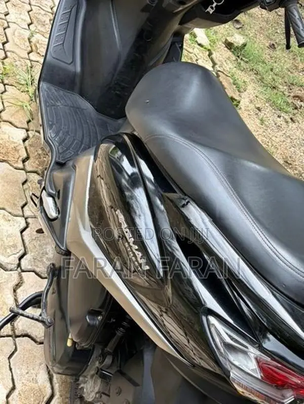 Suzuki Burgman 2018