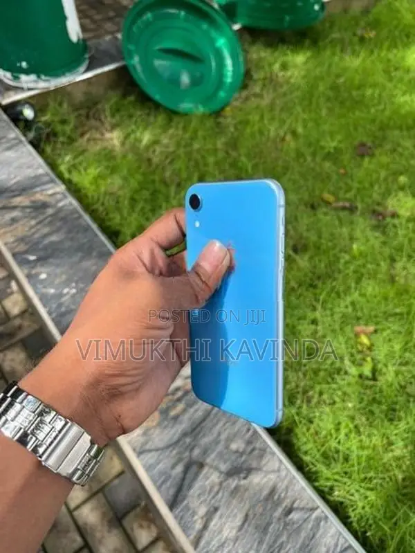 Apple iPhone XR (Used)