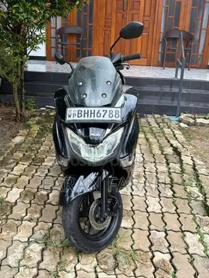 Suzuki Burgman 2018