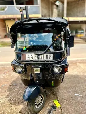Bajaj RE 2012