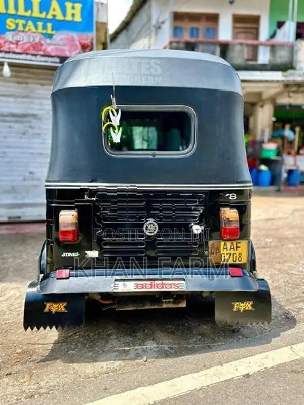 Bajaj RE 2012